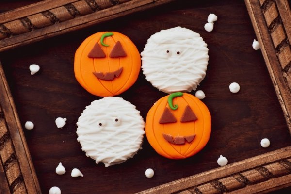 Image for Bake Halloween Cookies