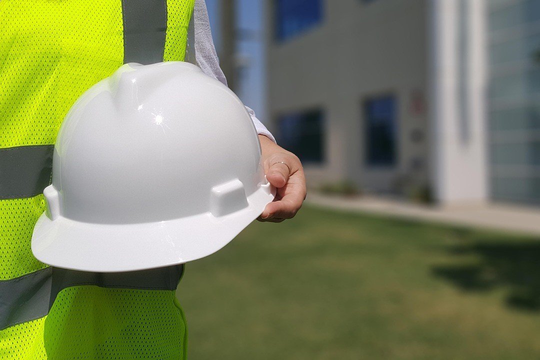 Image for Meet the contractor: Redecoration of internal and external elements along with associated works